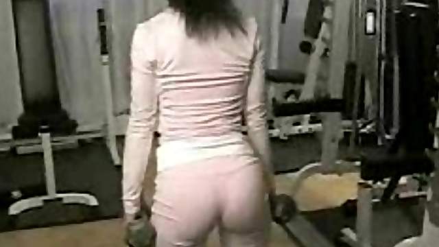 Gym slut fucking her fitness trainer