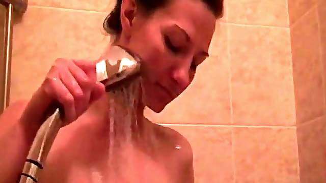 Girlfriend takes a sexy shower for her man